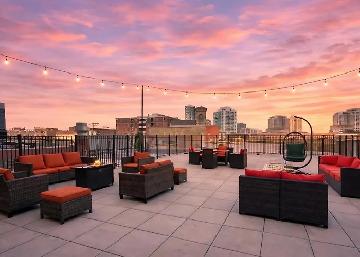 Mccormick Place Huge 2br Cozy Loft With Optional Parking Sleeps 8 Near Soldier Field And Grant Park Appartement Chicago
