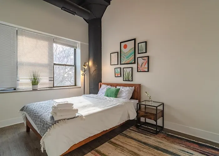 Appartement Mccormick Place Huge 2br Cozy Loft With Optional Parking Sleeps 8 Near Soldier Field And Grant Park